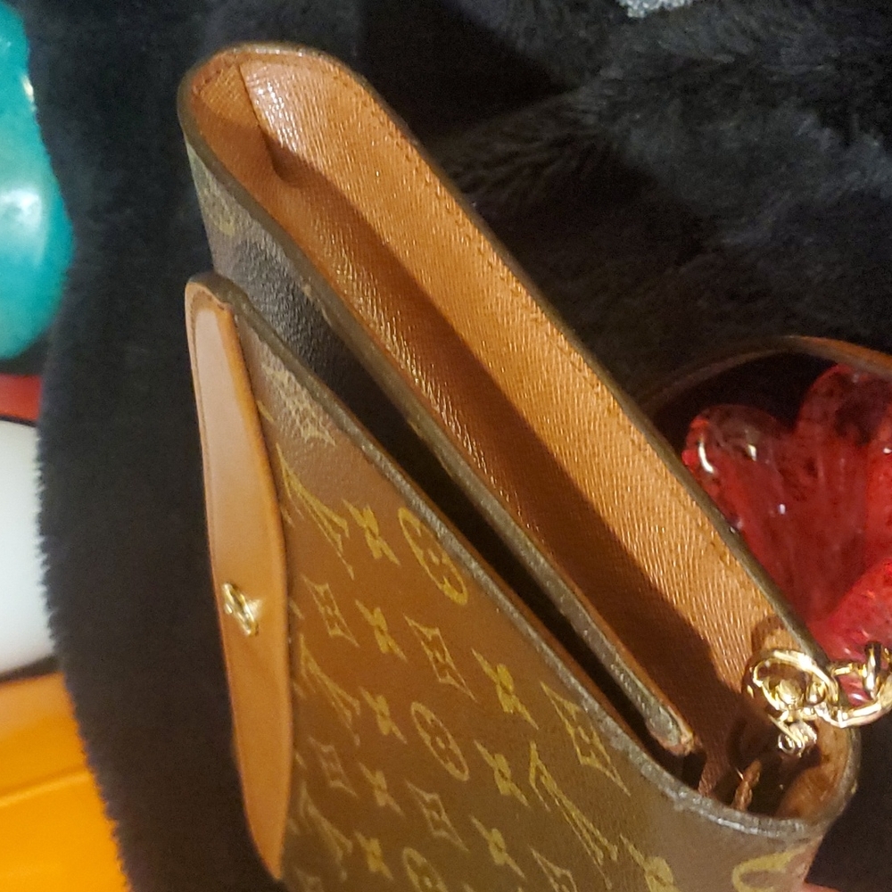 Louis Vuitton Bordeaux Bag with COA - Picture 15 of 16